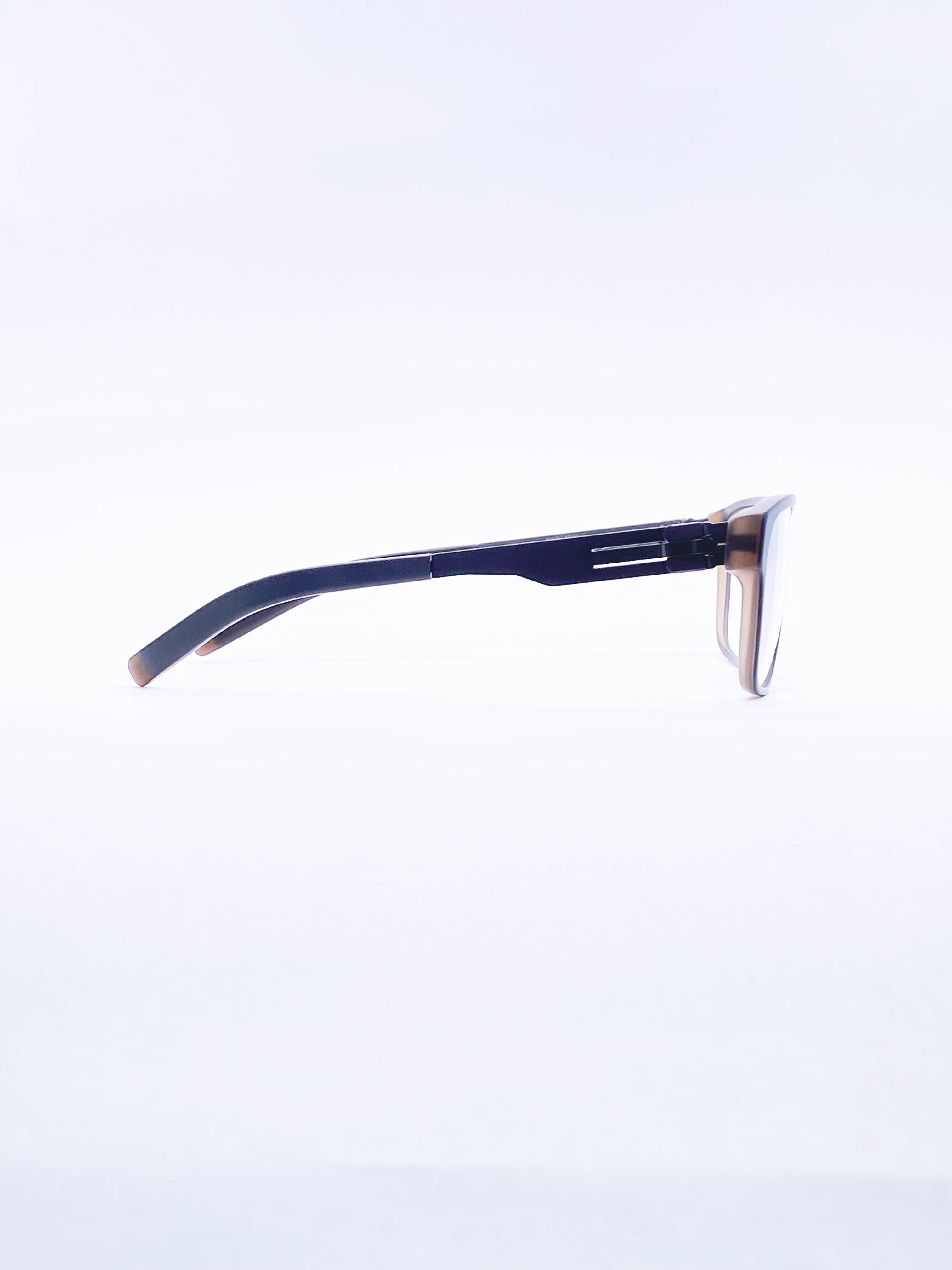 Ic-berlin (IB-Silvio;Rocky Grey-Matt Graphite: RXClear; Acetat)