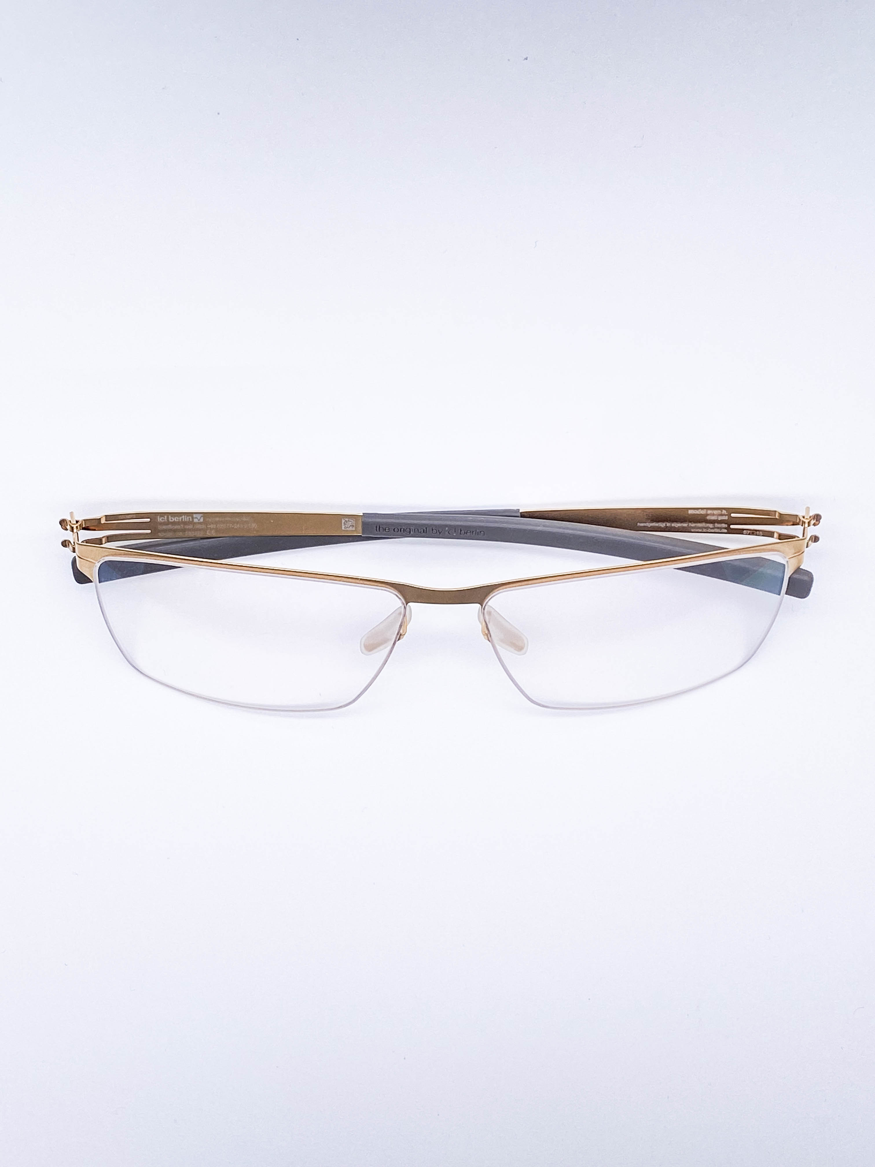 Ic-berlin (IB-Sven H;MattGold: Warm Grey: RXClear; Flex)