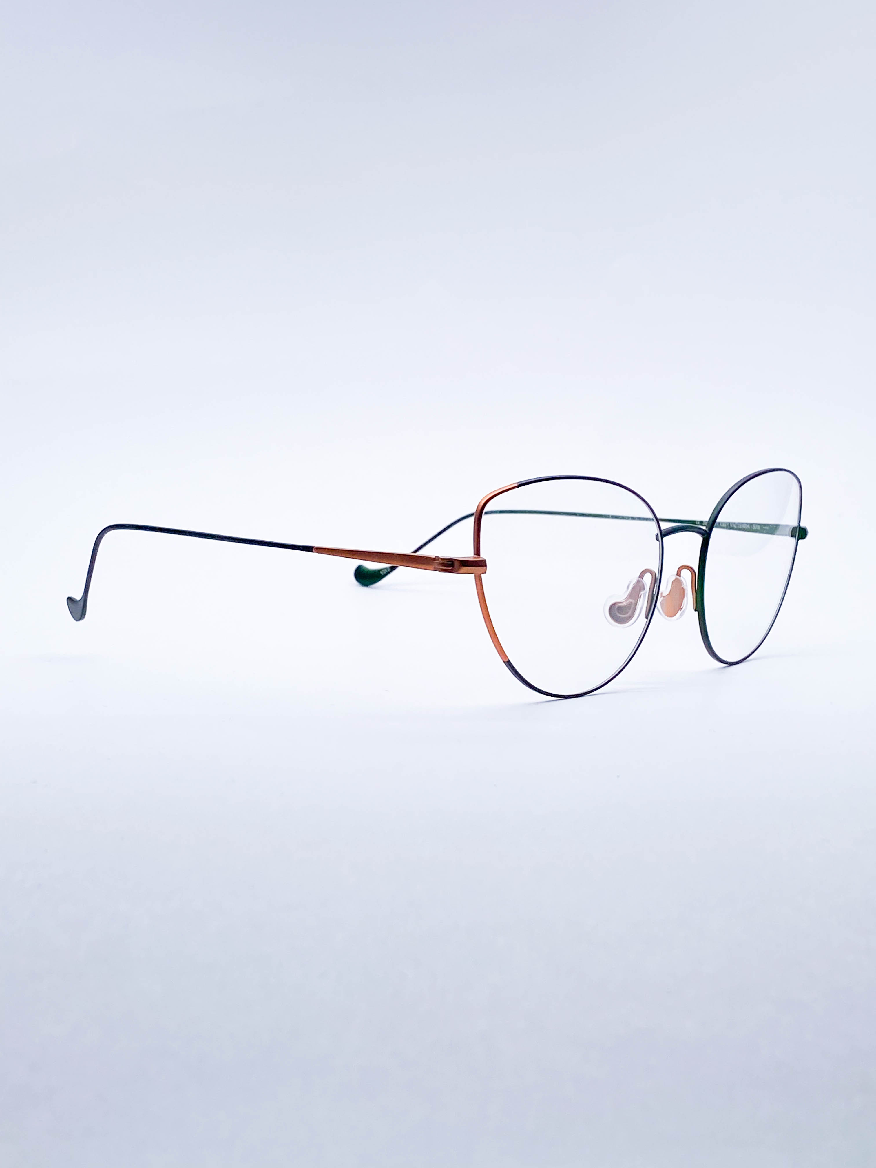 Caroline Abram VIICTORIA 576 56-18-138