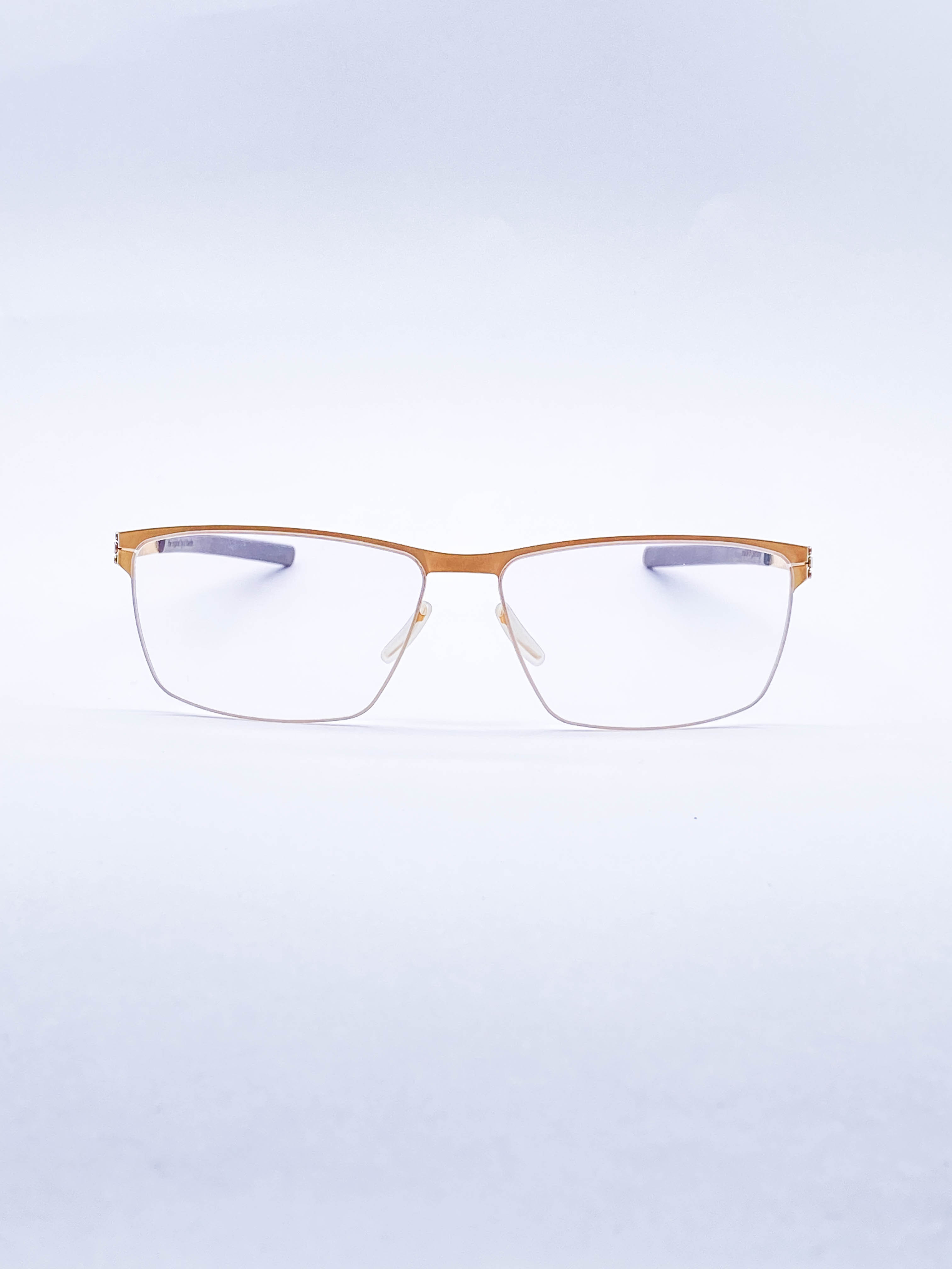 Ic-berlin (IB-Sven H;MattGold: Warm Grey: RXClear; Flex)