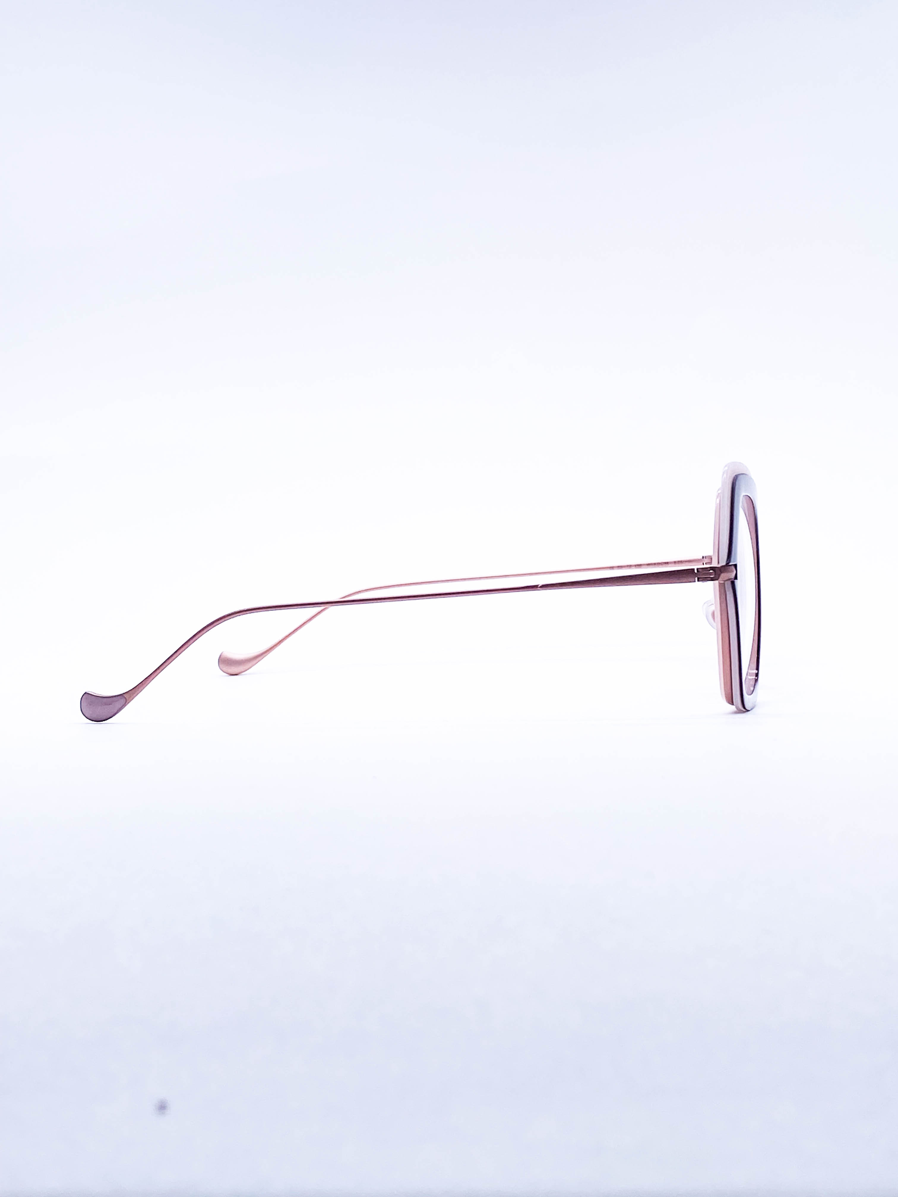 Caroline Abram WANDA 618 49-21-138