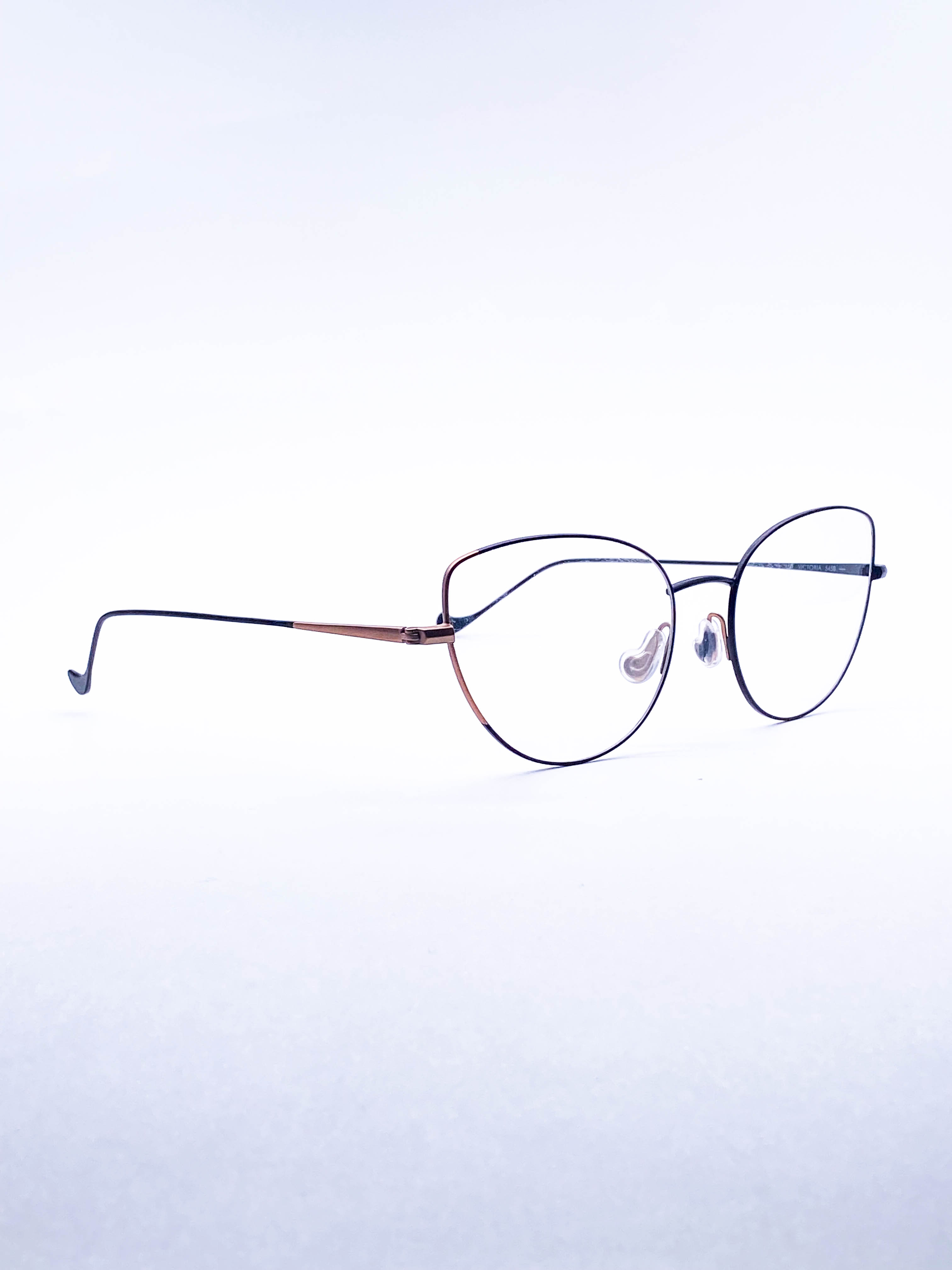 Caroline Abram VICTORIA